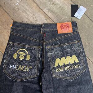 BNWT Vintage Red Monkey Company Embroidered Jeans Size 32
